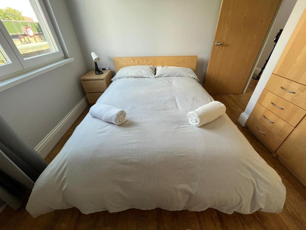 London Modern Flat Near Transports Apartman Kültér fotó